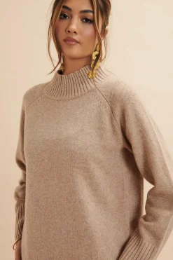 Amari Knitted Cashmere Blend Jumper In Beige<Lavish Alice Shop