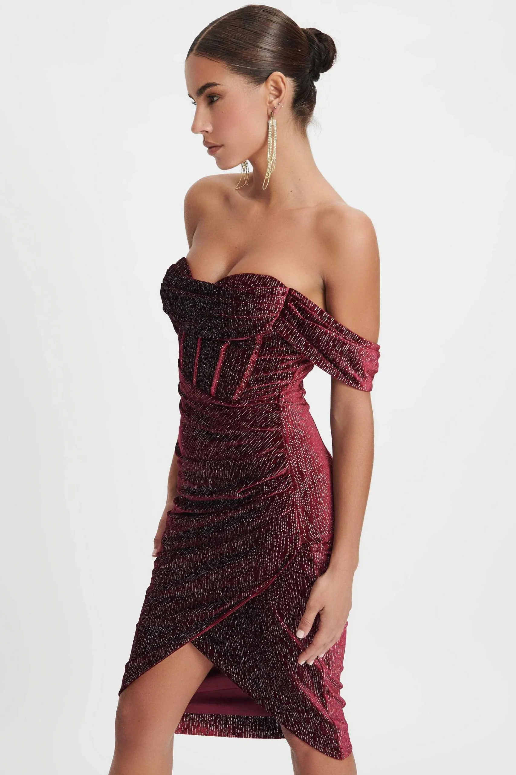 Blake Diamante Velvet Pleated Off Shoulder Midi Dress In Burgundy<Lavish Alice Best Sale