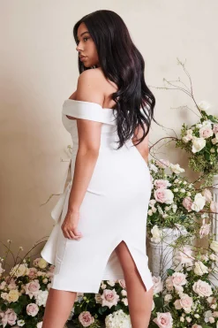 Eden Curve Off Shoulder Ruffle Midi Dress In White<Lavish Alice Shop