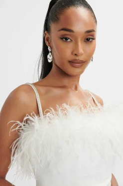 Jessica Feather Bandeau Pleated Midi Dress In White<Lavish Alice Store