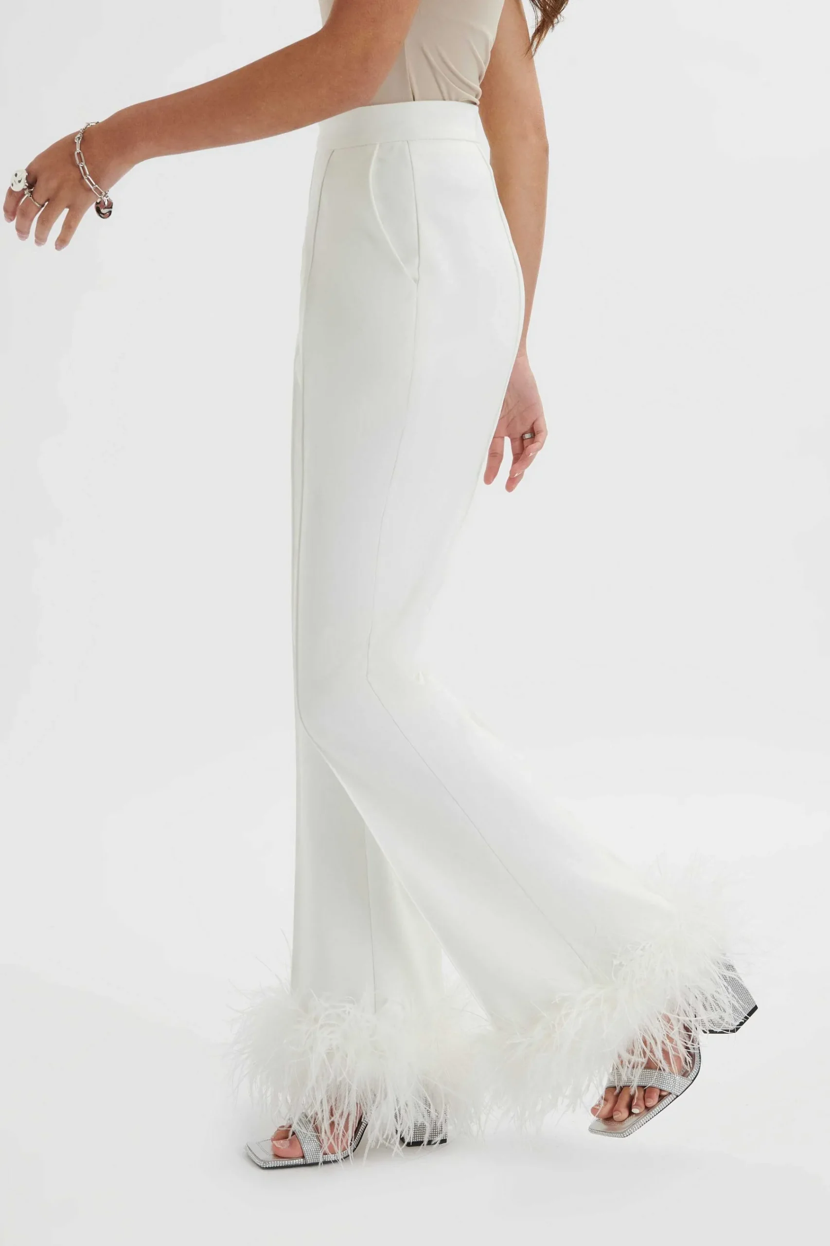 Nahla Fit & Flare Trouser With Feather Hem In White<Lavish Alice Best