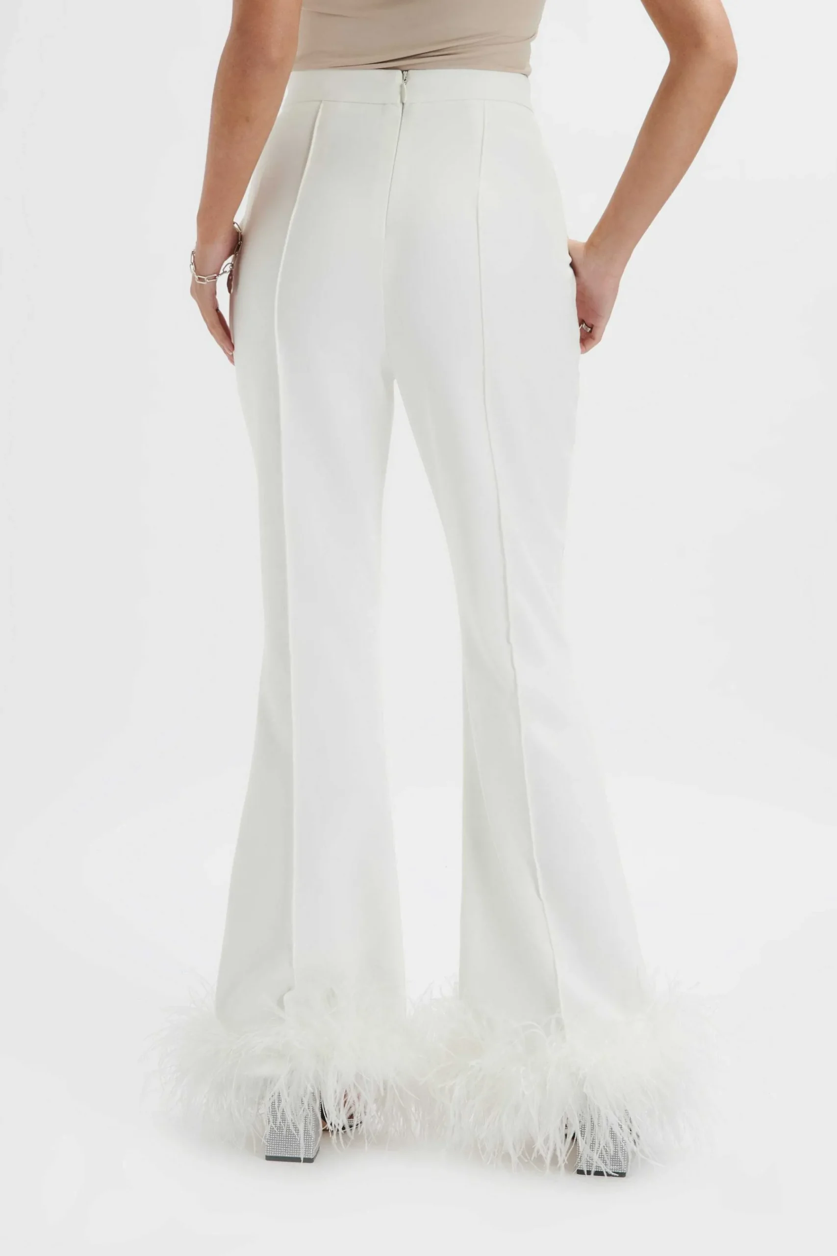 Nahla Fit & Flare Trouser With Feather Hem In White<Lavish Alice Best