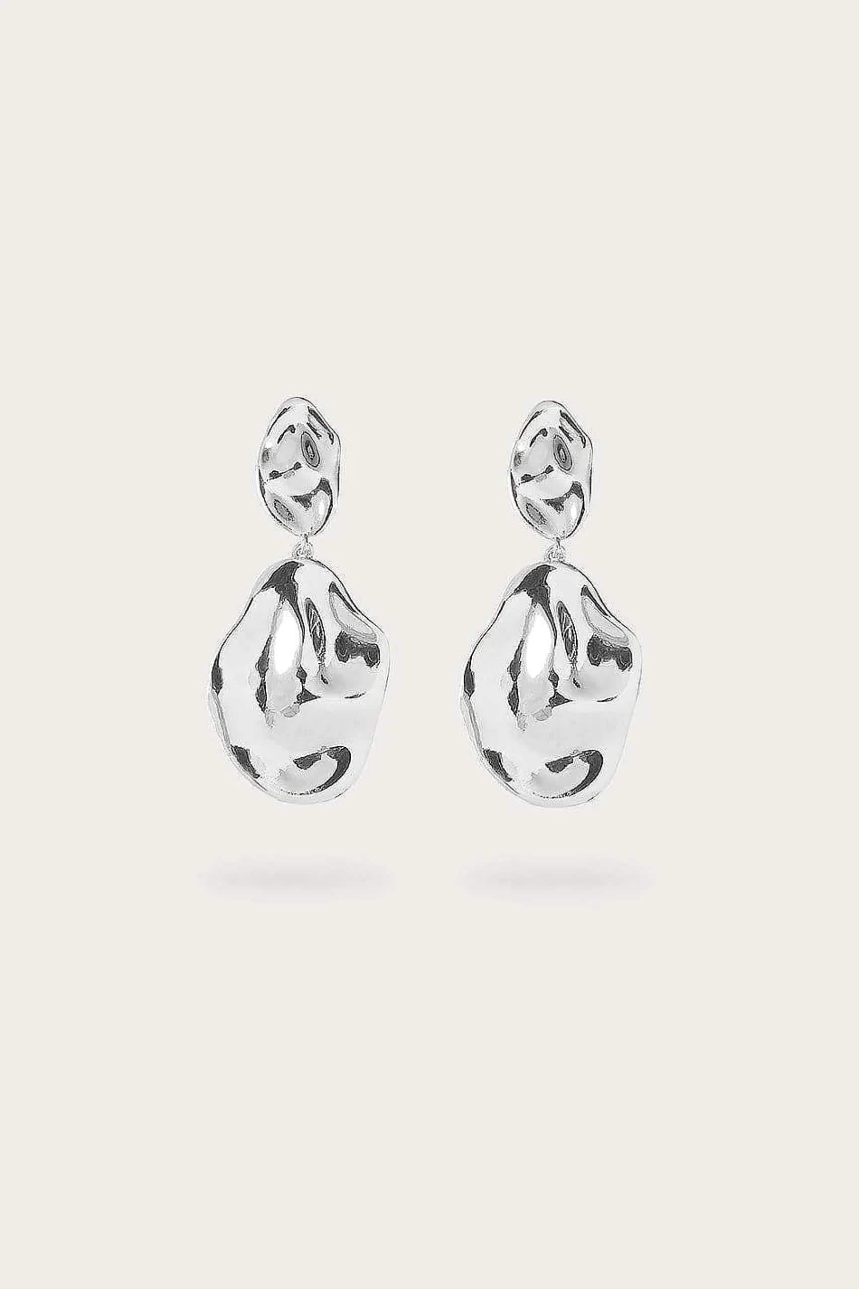Yasmin Hammered Effect Oval Drop Silver Earrings<Lavish Alice New